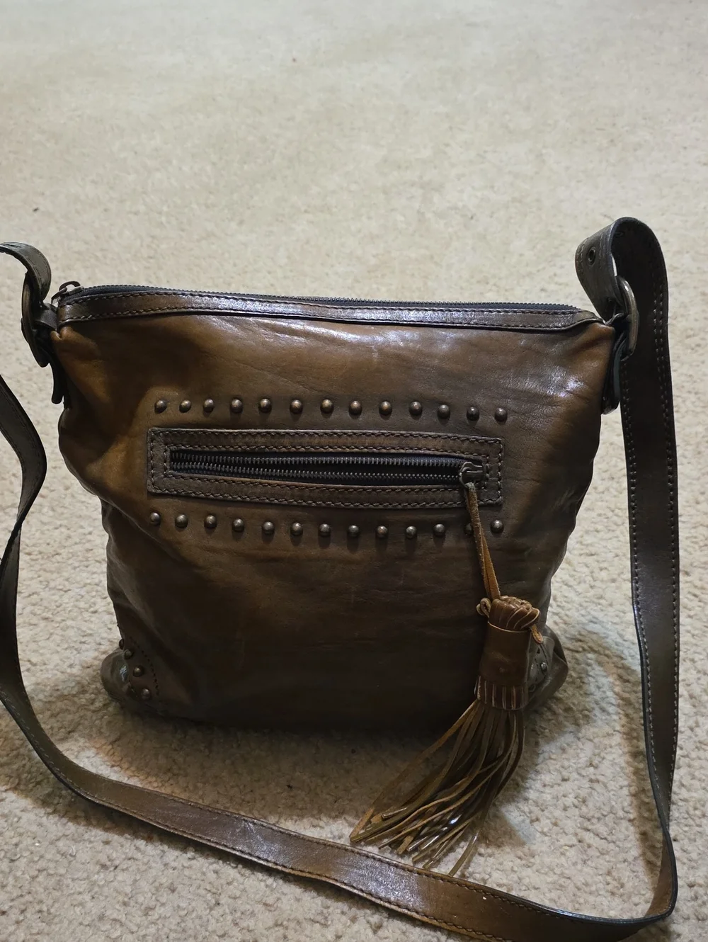 Capaccioli Classic Brown Leather Crossbody Bag with Stud Detail